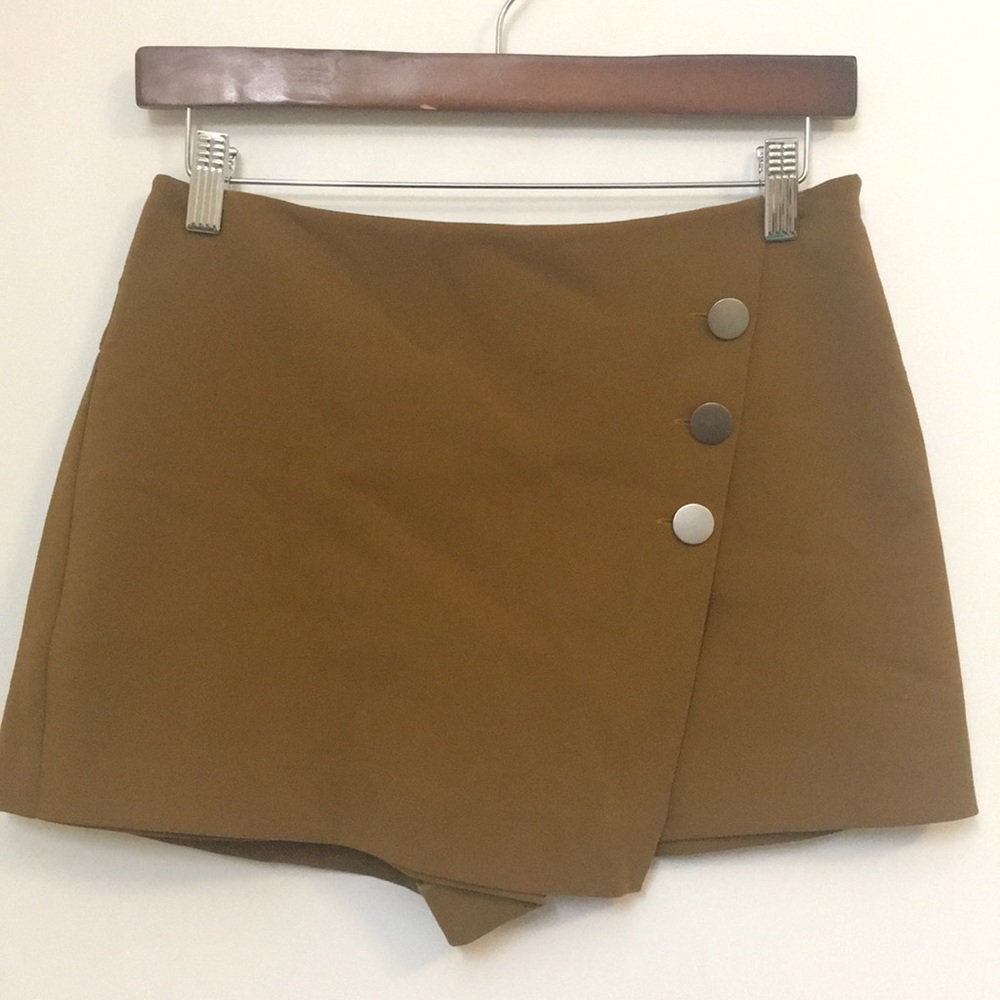Beige Skorts